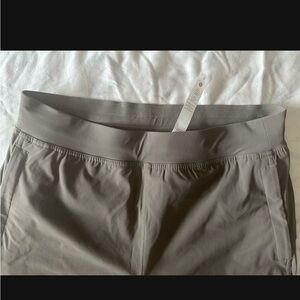 Lululemon high rise jogger size 6